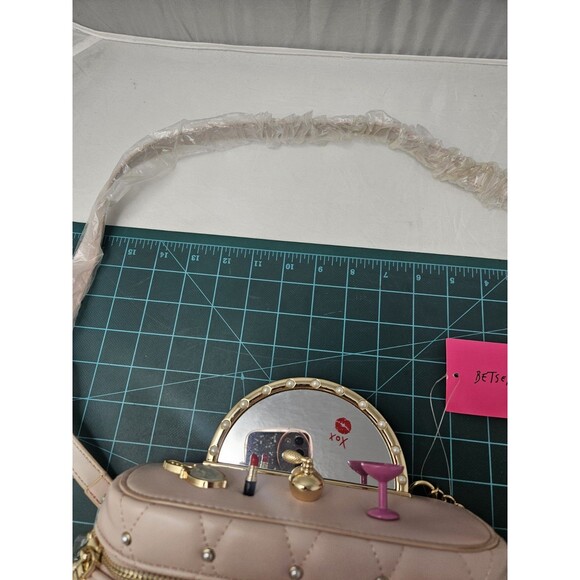Betsey Johnson Kitsch Mirror Mirror Vanity Crossbody Bag in Blush Pink - Picture 10 of 13